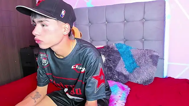 Snapshot of Playboy_Andersex chatting on September 11, 5:02 pm Playboy Andersex online show from September 11, 5:02 pm