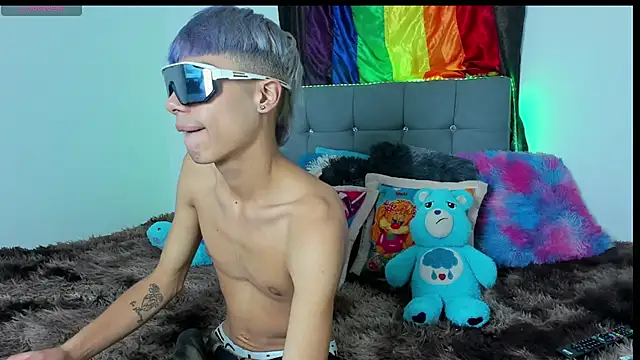 Snapshot of Playboy_Andersex chatting on October 7, 4:59 pm Playboy Andersex online show from October 7, 4:59 pm