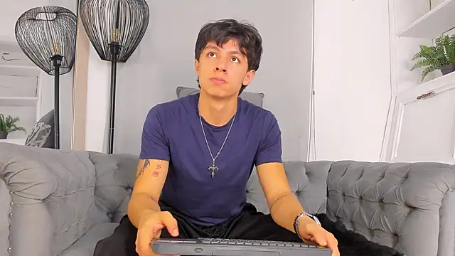 Snapshot of Tyler_durten chatting on October 18, 3:09 am Tyler durten online show from October 18, 3:09 am