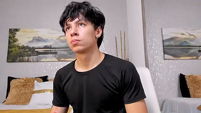 Snapshot of Tyler_durten chatting on November 19, 3:06 am Tyler durten online show from November 19, 3:06 am