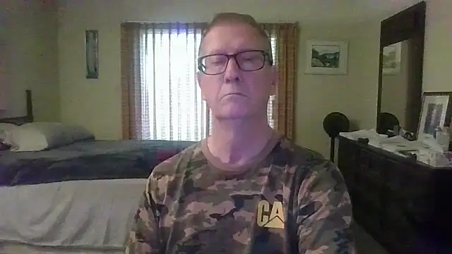 Snapshot of camminmichaellll chatting on October 24, 8:49 pm camminmichaellll online show from October 24, 8:49 pm