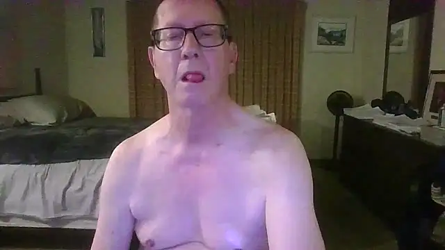 Snapshot of camminmichaellll chatting on February 3, 3:48 am camminmichaellll online show from February 3, 3:48 am