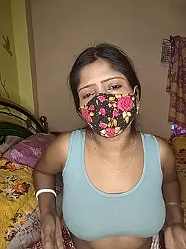 Love143A online show from December 22, 9:39 am