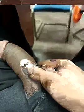 Snapshot of Mr_xxx007@xh chatting on November 15, 2:09 am Mr xxx007xh online show from November 15, 2:09 am