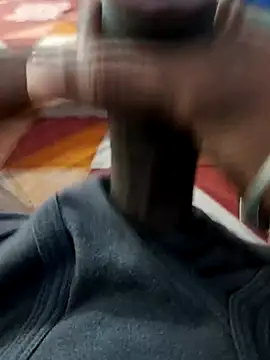 Snapshot of Mr_xxx007@xh chatting on November 30, 8:07 am Mr xxx007xh online show from November 30, 8:07 am