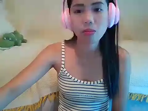 AnnewithanE online show from September 12, 3:39 am