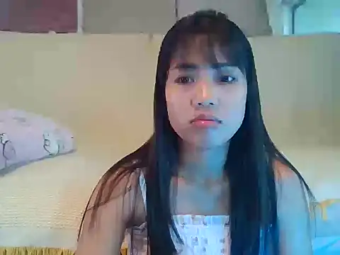 AnnewithanE online show from October 13, 1:38 am