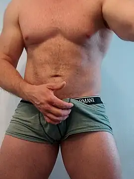 Snapshot of AlphaGymMale chatting on October 3, 8:33 am AlphaGymMale online show from October 3, 8:33 am