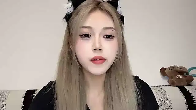 Snapshot of XingKongCOCO-107 chatting on October 5, 11:30 am XingKongCOCO-107 online show from October 5, 11:30 am