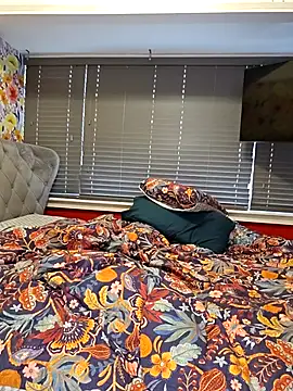 Filthymaddymilfy25 online show from February 25, 9:19 am