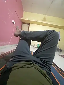 choot paglu online show from December 3, 7:34 pm