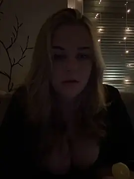 ItsLxsa online show from October 27, 11:41 pm