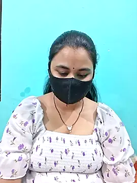 Snapshot of DivyaBhabhi69@xh chatting on June 25, 1:37 pm DivyaBhabhi69xh online show from June 25, 1:37 pm