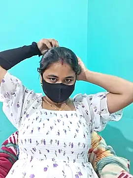 Snapshot of DivyaBhabhi69@xh chatting on July 7, 7:09 am DivyaBhabhi69xh online show from July 7, 7:09 am