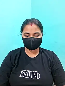 Snapshot of DivyaBhabhi69@xh chatting on July 15, 6:13 pm DivyaBhabhi69xh online show from July 15, 6:13 pm