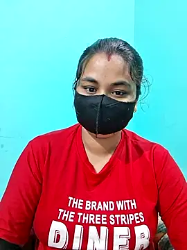 Snapshot of DivyaBhabhi69@xh chatting on July 23, 11:24 pm DivyaBhabhi69xh online show from July 23, 11:24 pm