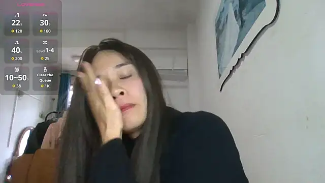 Snapshot of Monice1314 chatting on November 3, 4:03 am Monice1314 online show from November 3, 4:03 am