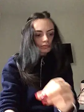 prettylittlefooxy online show from November 13, 12:15 pm