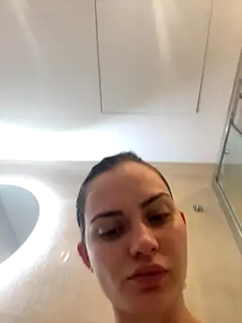 prettylittlefooxy online show from November 17, 9:26 am