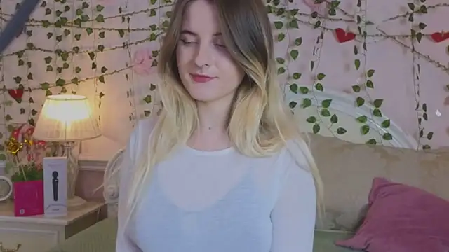 Sonia Meow online show from November 17, 6:30 am