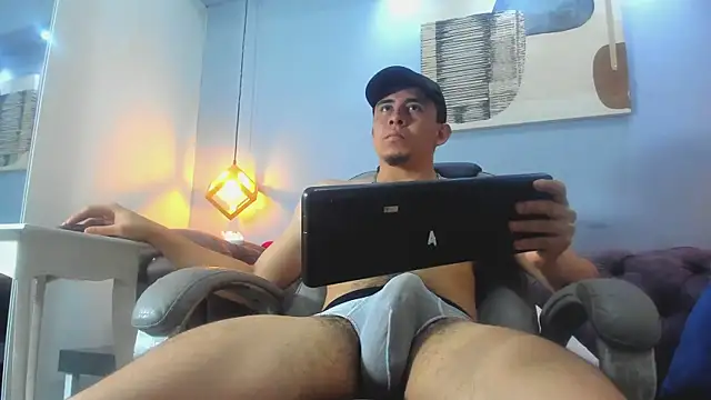 Snapshot of Eross_Santy chatting on July 27, 2:57 pm Eross Santy online show from July 27, 2:57 pm
