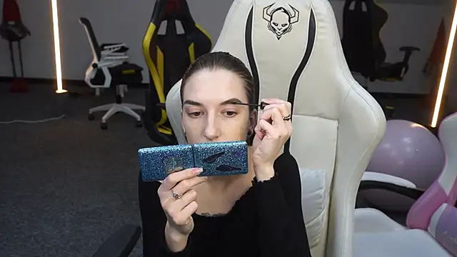 Snapshot of _Lili_054 chatting on October 4, 10:24 am  Lili 054 online show from October 4, 10:24 am