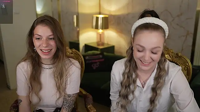 Snapshot of Ella_054 chatting on November 13, 7:35 pm Ella 054 online show from November 13, 7:35 pm