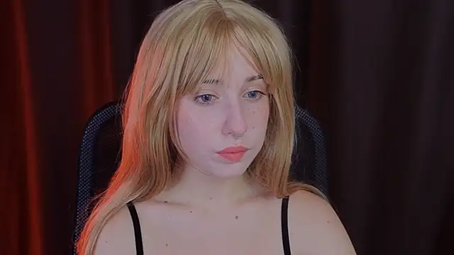 Snapshot of YukiMisa chatting on November 8, 3:45 pm YukiMisa online show from November 8, 3:45 pm