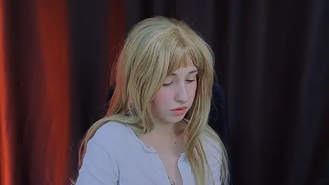 Snapshot of YukiMisa chatting on November 22, 2:05 pm YukiMisa online show from November 22, 2:05 pm