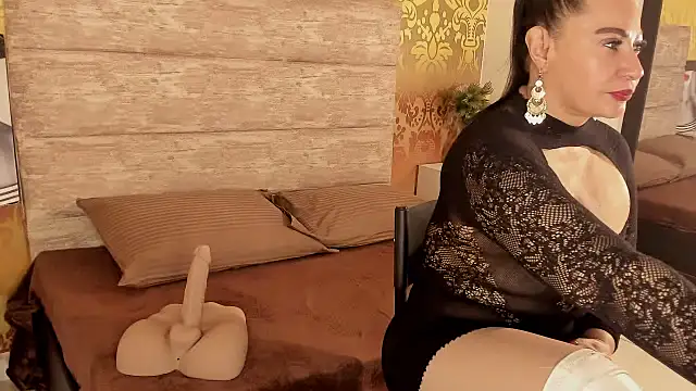 LucianaBlackwell online show from October 24, 1:51 pm