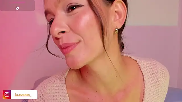 IsablellaDucal online show from March 11, 12:05 am