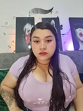 Snapshot of SafiroFer chatting on November 15, 9:11 pm SafiroFer online show from November 15, 9:11 pm