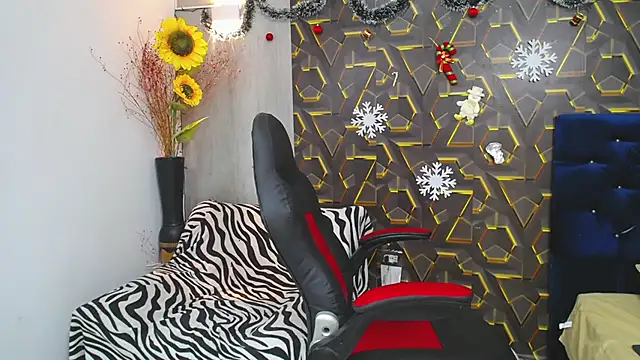 Snapshot of miss_leidy_ chatting on November 27, 3:30 am miss leidy online show from November 27, 3:30 am