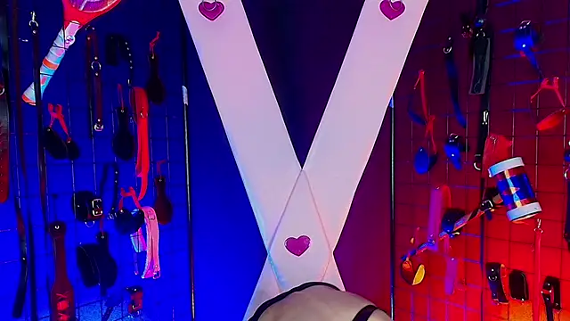 Mr sadistiic  online show from March 18, 1:53 am