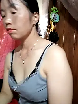 Snapshot of hera-00 chatting on October 1, 1:22 am hera-00 online show from October 1, 1:22 am