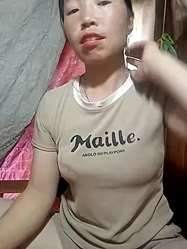 Snapshot of hera-00 chatting on October 4, 3:15 am hera-00 online show from October 4, 3:15 am