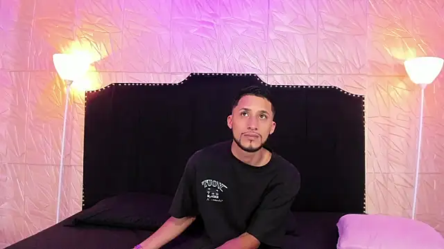 Snapshot of Akame_Draco chatting on September 11, 3:28 am Akame Draco online show from September 11, 3:28 am