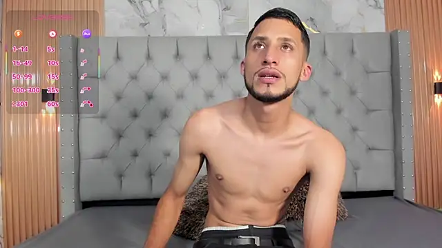 Snapshot of Akame_Draco chatting on September 14, 3:27 am Akame Draco online show from September 14, 3:27 am