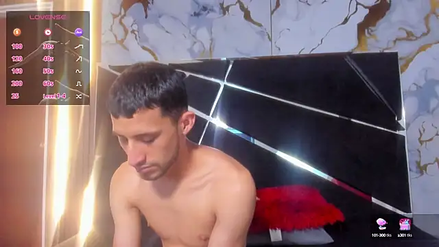 Snapshot of Akame_Draco chatting on October 9, 3:26 am Akame Draco online show from October 9, 3:26 am