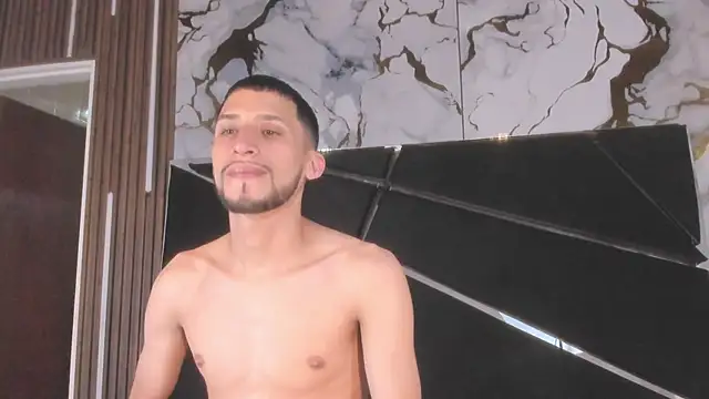 Snapshot of Akame_Draco chatting on October 30, 4:36 am Akame Draco online show from October 30, 4:36 am