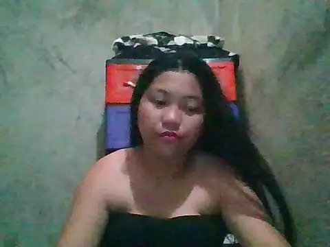 Snapshot of nikki_zapphire chatting on April 4, 6:11 am nikki zapphire online show from April 4, 6:11 am