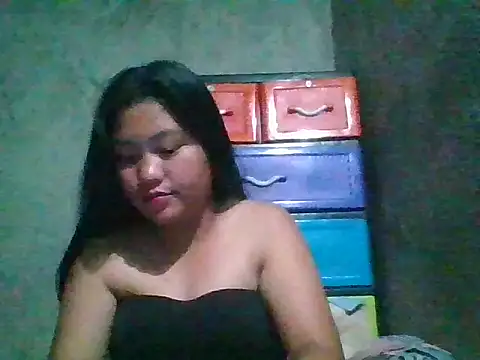 Snapshot of nikki_zapphire chatting on April 12, 2:00 pm nikki zapphire online show from April 12, 2:00 pm