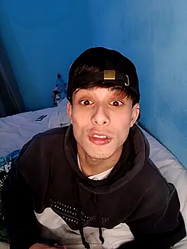 Snapshot of matiatr1112 chatting on November 13, 5:39 am matiatr1112 online show from November 13, 5:39 am