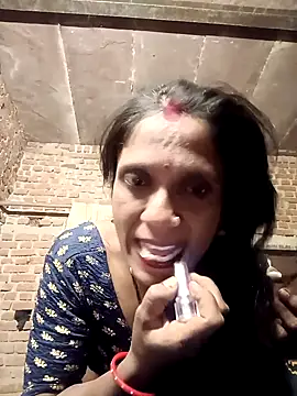 Xx pooja online show from October 17, 3:03 pm