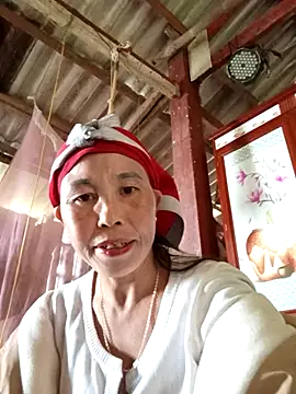 me-cute online show from November 9, 12:42 am