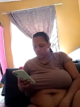 HappygalTheQueen online show from November 13, 12:15 pm