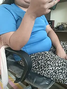 Snapshot of payal_261072_ chatting on October 26, 3:56 am payal 261072 online show from October 26, 3:56 am