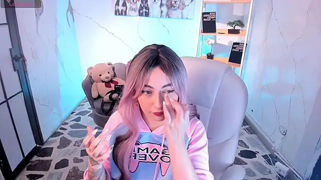 Snapshot of SarahCastro1_ chatting on October 22, 4:46 am SarahCastro1 online show from October 22, 4:46 am