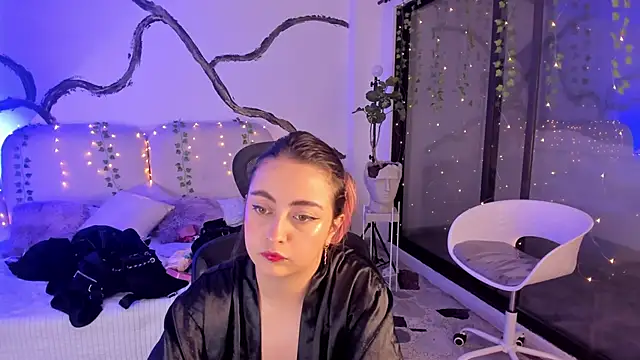 Snapshot of SarahCastro1_ chatting on November 1, 4:36 am SarahCastro1 online show from November 1, 4:36 am