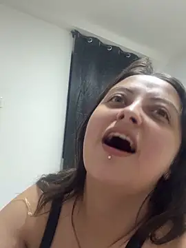 SarahCastro1  online show from April 28, 5:01 am